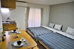 1 bedroom, desk, iron/ironing board, free WiFi - YusyadoFushimi Inari Garden kitchen included / Kyoto Kyōto (Kyoto)