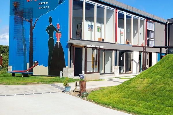 Exterior / Hotel