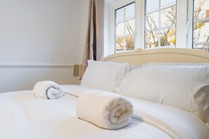 4 chambres, fer et planche à repasser, Wi-Fi, literie fournie