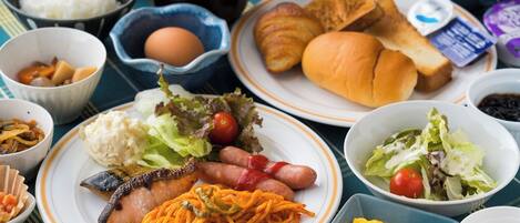 Petit déjeuner compris