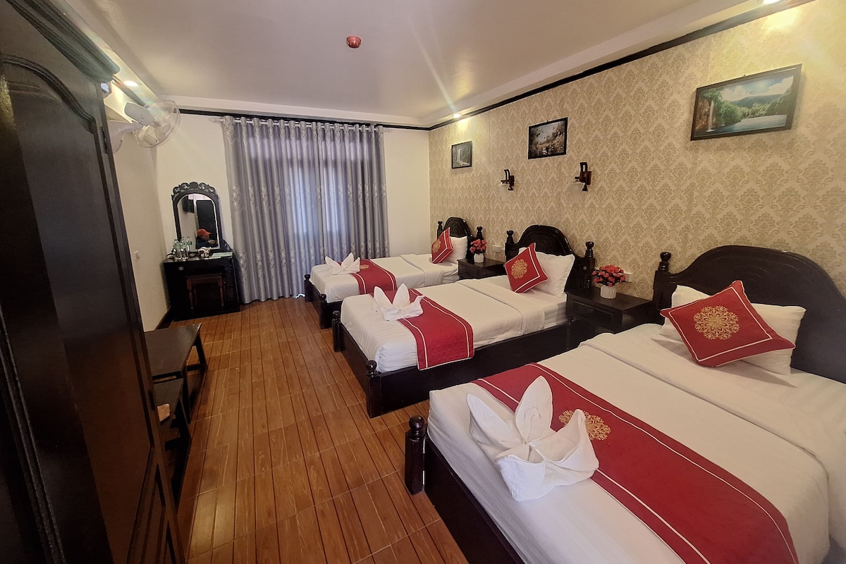 Superior Triple Room | Premium bedding, minibar, in-room safe, desk