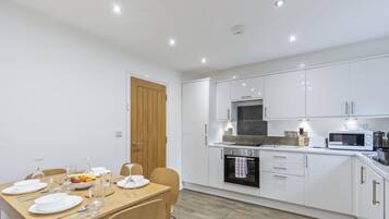 Fridge, microwave, oven