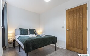 2 camere, ferro/asse da stiro, Wi-Fi gratuito, lenzuola