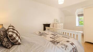 7 habitaciones, escritorio, tabla de planchar con plancha y wifi