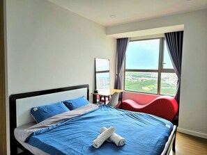 Superior Apartment, 1 Bedroom, Kitchen, City View | Desk, laptop workspace, free WiFi, bed sheets - The Sky 89 Panorama D7 (Ho Chi Minh City)