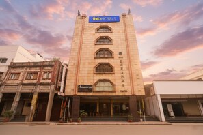 Property entrance - Fabhotel Darshan Tower (Nagpur)