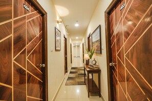 Lobby - Fabhotel Yogeshwara Grand (Hyderabad)