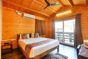 Executive Room | Egyptian cotton sheets, premium bedding, in-room safe, free WiFi