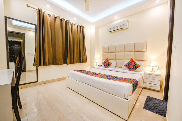 Egyptian cotton sheets, premium bedding, free WiFi, bed sheets