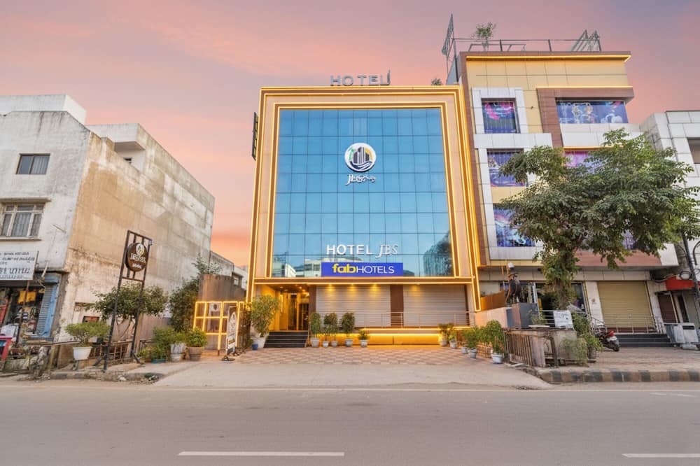 Fabhotel Lfc