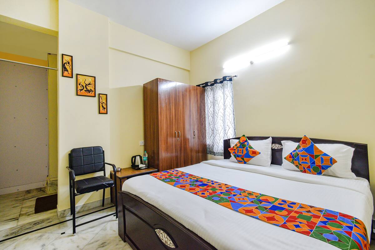 Egyptian cotton sheets, premium bedding, free WiFi, bed sheets