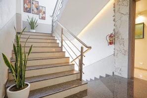 Lobby - Fabhotel Prime Majhali (Nashik)