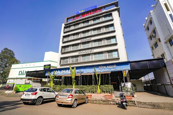 Exterior - Fabhotel Prime Majhali (Nashik)