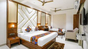 Egyptian cotton sheets, premium bedding, in-room safe