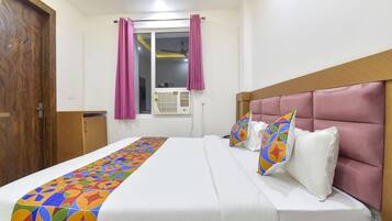 Lakens van Egyptisch katoen, luxe beddengoed, een kluis op de kamer
