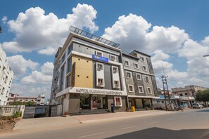Property entrance - Fabhotel Hari Residency (Haridwar)