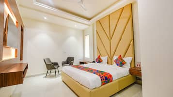 Premium Room | Egyptian cotton sheets, premium bedding, soundproofing, free WiFi