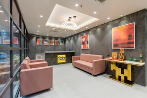 Quầy tiếp tân
