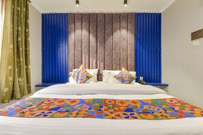 Egyptian cotton sheets, premium bedding, pillow-top beds, in-room safe - Fabhotel Prem Bihari (Haridwar)