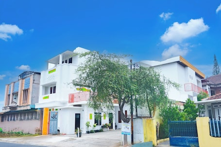 Fachada de la propiedad