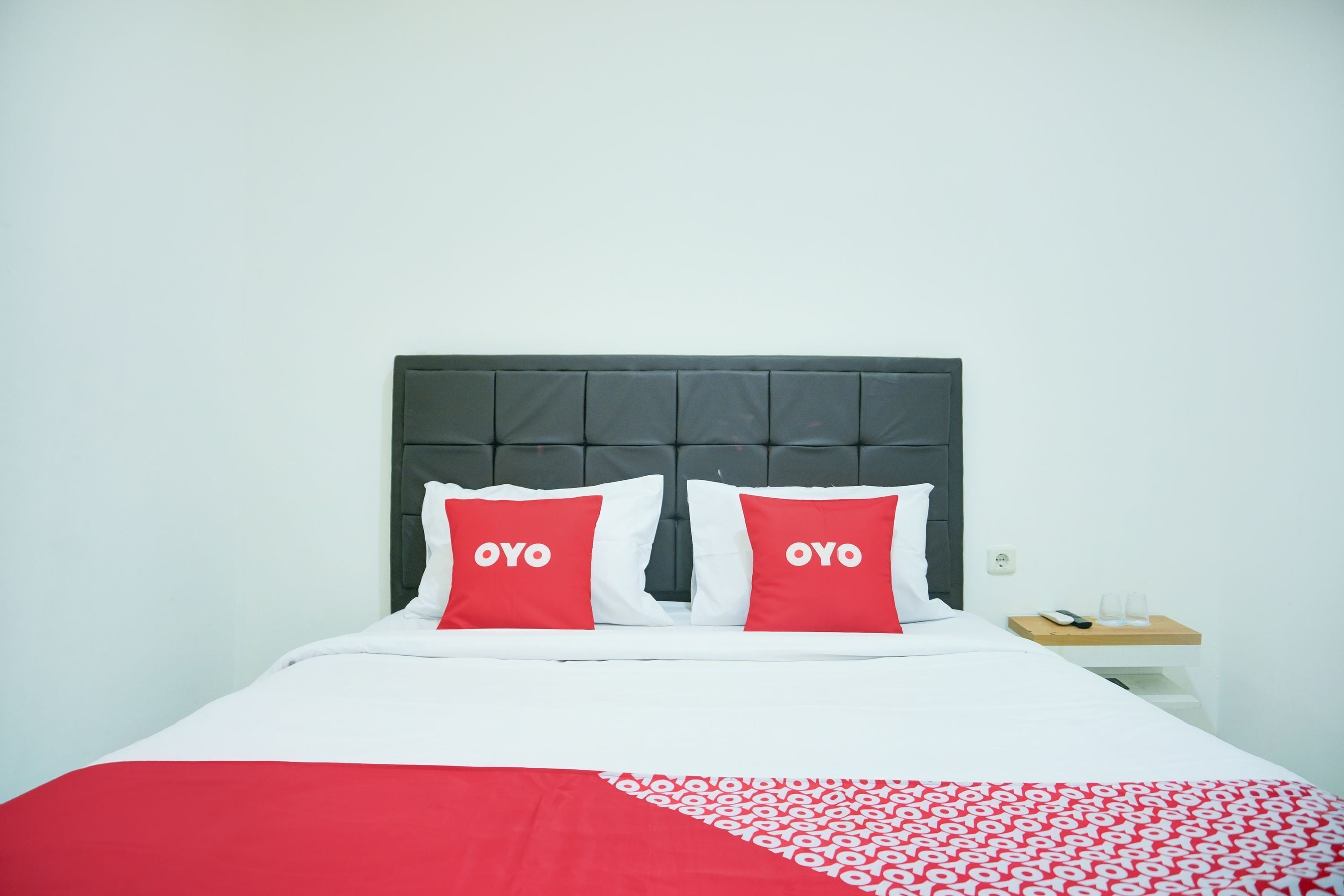 Deluxe Double Room | Desk, free WiFi, bed sheets