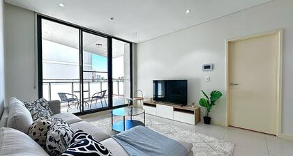 Cosy 2-Bedroom Apartment Homebush NSW