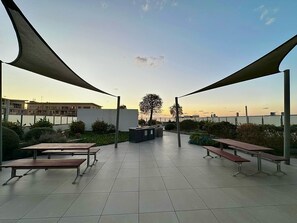 Área de parrillas y picnic