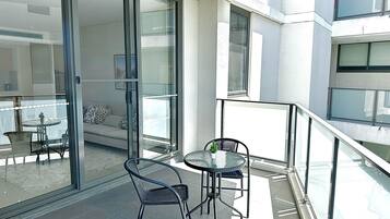 Comfort-huoneisto, 2 makuuhuonetta, kaupunkinäköala | Parveke