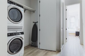 Interior - Blueground | Williamsburg 2bd apartment (New York)