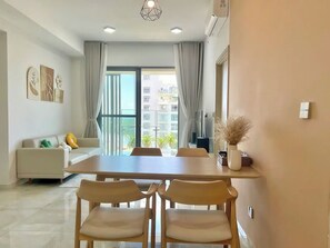 Superior Apartment, 2 Bedrooms, Kitchen, City View | In-room dining - The Antonia Apartments - Korea Town D7 (Ho Chi Minh City)