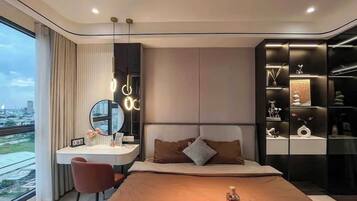 Superior Apartment, 3 Bedrooms, Kitchen, City View | Desk, laptop workspace, soundproofing, free WiFi