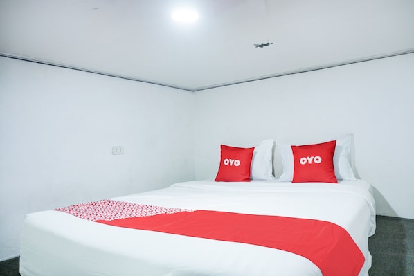 Desk, free WiFi, bed sheets