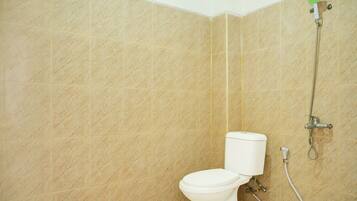 Standard Double Room | Bathroom | Shower, towels, soap