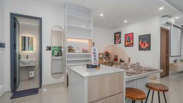 Superior Apartment, 1 Bedroom, Kitchen, City View | Private kitchen | Fridge, microwave, stovetop, rice cooker