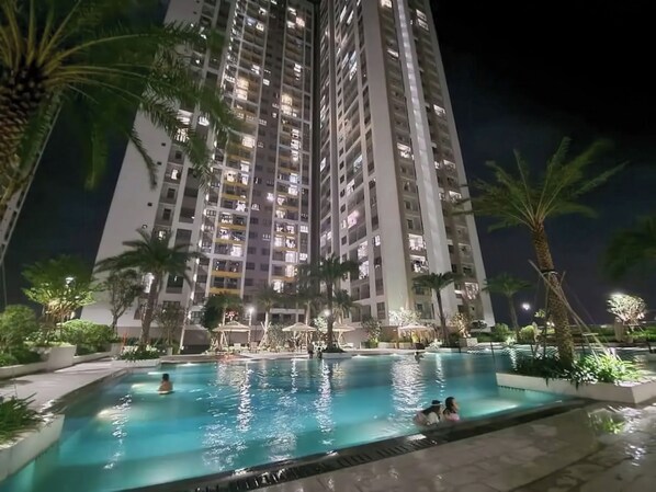 Outdoor pool - Saigon Riverside Complex D7 (Ho Chi Minh City)