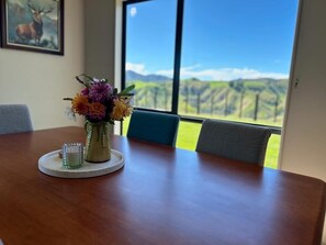 Dining - Rotowai Hills Farm Stay. Nestled in the head of the stunning Mokauiti Valley. (Aria)