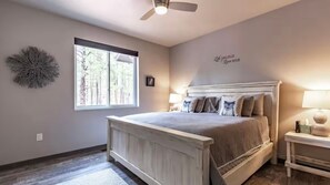 4 bedrooms, iron/ironing board, WiFi, bed sheets