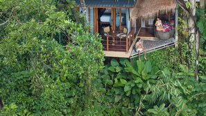 Honeymooner Rain Forest Jungle Cabin with Free Minibar | 계곡 전망