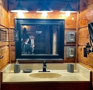 Shower, towels, soap, toilet paper - Breathtaking View from our Cabin-like Condo on TN River KY Lake with a boat dock (Camden)