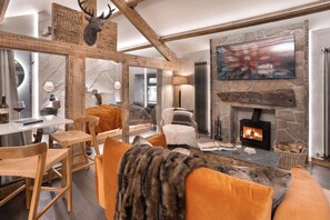 TV, fireplace, offices
