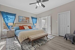 3 bedrooms - Beautifully Renovated Home in North Austin (Austin)