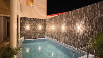 Piscine extérieure