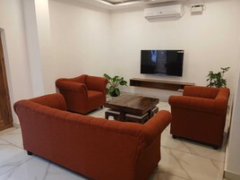 开间套房 | 起居区