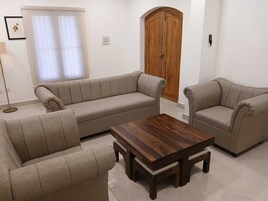 开间套房 | 客厅