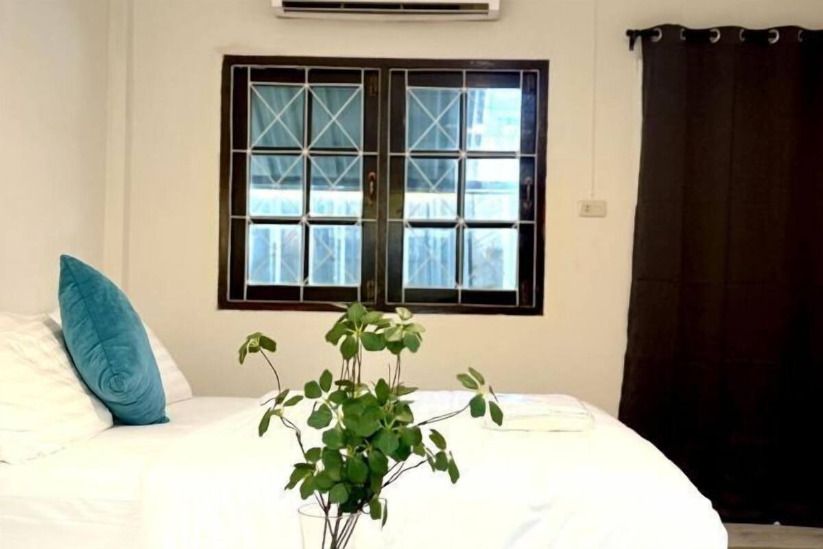 Individually decorated, individually furnished, free WiFi, bed sheets