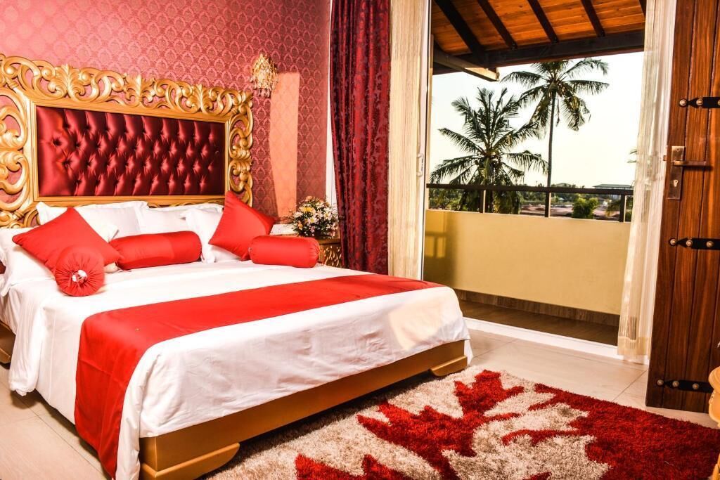 Luxury Apartment, Kitchen, Lagoon View | 2 bedrooms, iron/ironing board, free WiFi