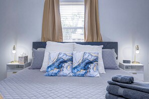 2 bedrooms, desk, iron/ironing board, travel cot