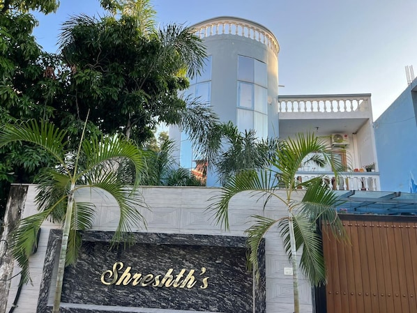 Front of property - Shreshth Homestay Haridwar (Haridwar)