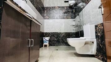 Comfort Room | Bathroom | Towels, soap, shampoo, toilet paper