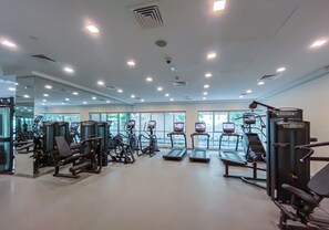 Gym - 2BR w Burj Khalifa View near Dubai Mall (Dubai)